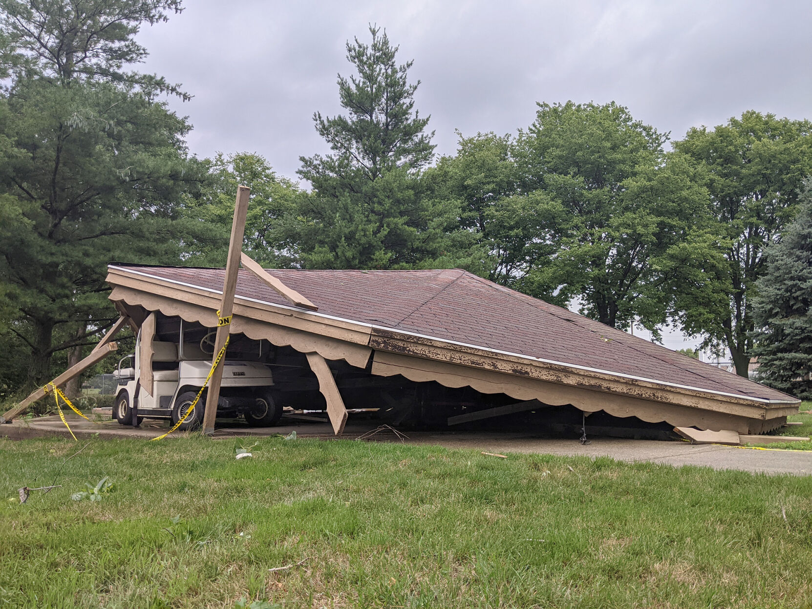 lc tornado gazebo 21-07-14